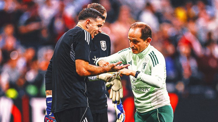 Argentina's Emi Martinez Breaks Finger, Could Miss Friendlies Before World Cup